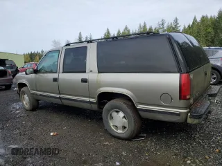 1999 GMC Suburban with VIN 3GKFK16RXXG541485, listed as a Copart auction lot 49271315 with 238,043 mi miles and Clean Title. Bid and sale history available at carsss.com. Image 2.