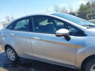 2013 Ford Fiesta SE with VIN 3FADP4BJ7DM207522, listed as a IAAI auction lot 41962314 with 191,550 mi miles. Bid and sale history available at carsss.com. Image 14.