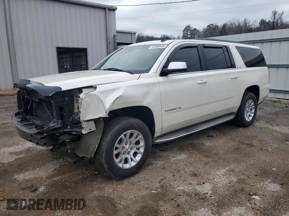 2015 GMC Yukon XL SLT with VIN 1GKS1HKC0FR177149, listed as a Copart auction lot 44408655 with 207,206 mi miles and Salvage Title. Bid and sale history available at carsss.com. Image 1.