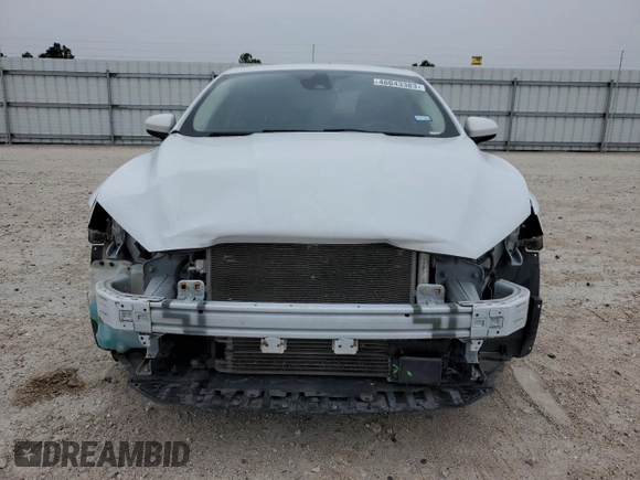 2019 Ford Fusion SE with VIN 3FA6P0LUXKR207945, listed as a Copart auction lot 48043383 with 137,807 mi miles and . Bid and sale history available at DreamBid. Image 5.