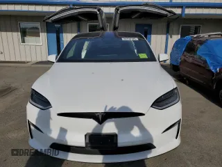 2022 Tesla Model X with VIN 7SAXCDE51NF342652, listed as a Copart auction lot 42756105 with Not Provided miles and Salvage Title. Bid and sale history available at DreamBid. Image 12.