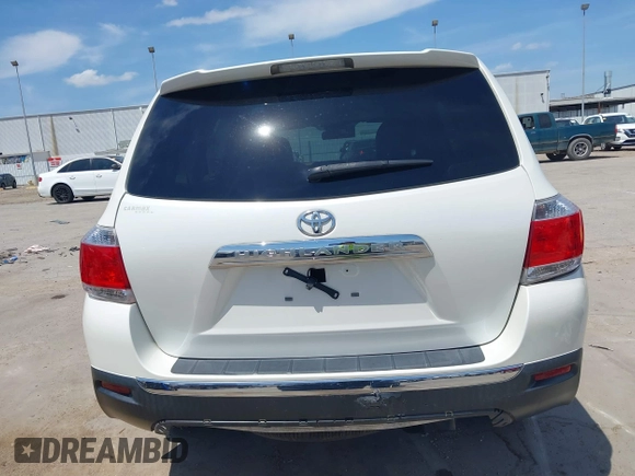 2013 Toyota Highlander with VIN 5TDZA3EH4DS041481, listed as a IAAI auction lot 42056940 with 113,427 mi miles and . Bid and sale history available at DreamBid. Image 16.