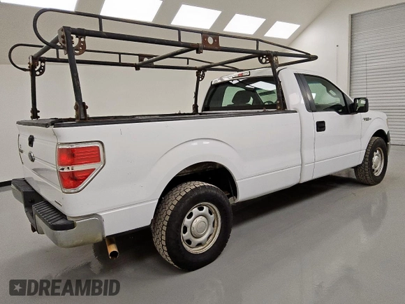 2014 Ford F-150 XL with VIN 1FTMF1CM6EKD44321, listed as a Copart auction lot 61599305 with 331,756 mi miles and Clean title. Bid and sale history available at DreamBid. Image 3.