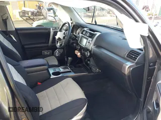 2018 Toyota 4Runner SR5 z VIN JTEZU5JR4J5184719, wystawiony jako IAAI lot #41689185 z przebiegiem 97 501 mil mil oraz . Historia ofert i sprzedaży dostępna na DreamBid. Obrazek 5.