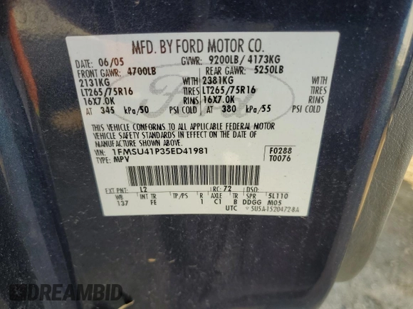 2005 Ford Excursion Special Serv z VIN 1FMSU41P35ED41981, wystawiony jako Copart lot #83770674 z przebiegiem 247 851 mil mil oraz Czysty tytuł • Clean title. Historia ofert i sprzedaży dostępna na DreamBid. Obrazek 13.