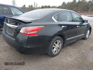 2015 Nissan Altima 2.5 SV with VIN 1N4AL3AP9FC140005, listed as a IAAI auction lot 41473323 with 111,539 mi miles. Bid and sale history available at carsss.com. Image 4.