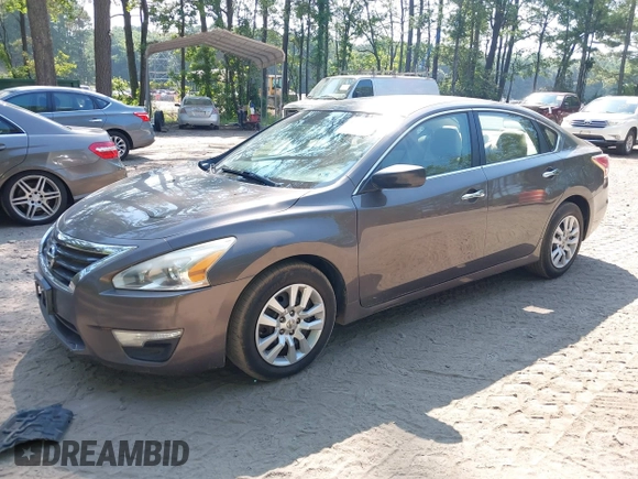 2013 Nissan Altima SV with VIN 1N4AL3AP0DC292204, listed as a IAAI auction lot 42844510 with 173,596 mi miles and . Bid and sale history available at DreamBid. Image 2.