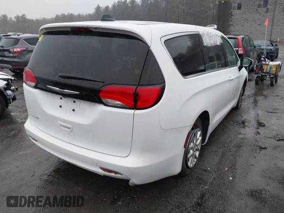2023 Chrysler Voyager LX z VIN 2C4RC1CGXPR608105, wystawiony jako IAAI lot #41933810 z przebiegiem 10 635 mil mil oraz . Historia ofert i sprzedaży dostępna na DreamBid. Obrazek 4.