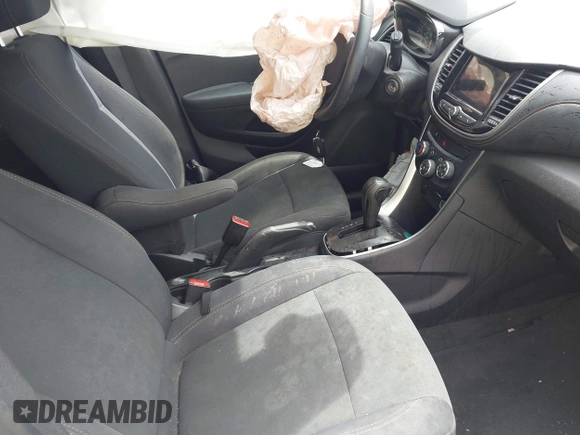 2019 Chevrolet Trax LS with VIN 3GNCJNSB2KL304062, listed as a IAAI auction lot 41782450 with 1 mi miles. Bid and sale history available at carsss.com. Image 5.