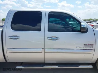 2012 Chevrolet Silverado 1500 LT with VIN 3GCPCSE07CG223551, listed as a IAAI auction lot 40034733 with 248,648 mi miles. Bid and sale history available at carsss.com. Image 13.