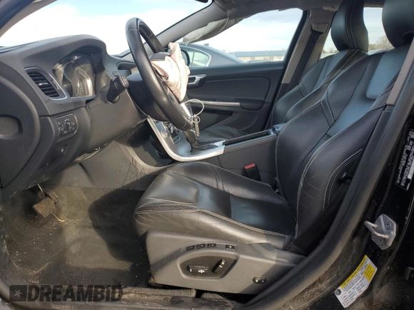 2017 Volvo S60 Dynamic z VIN YV140MTL9H2428352, wystawiony jako Copart lot #45787525 z przebiegiem 58 397 mil mil oraz Szkoda całkowita • Salvage title. Historia ofert i sprzedaży dostępna na DreamBid. Obrazek 7.