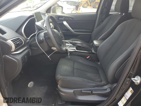 2018 Mitsubishi Eclipse Cross LE z VIN JA4AT4AA8JZ044362, wystawiony jako Copart lot #63783365 z przebiegiem 142 372 mil mil oraz Czysty tytuł • Clean title. Historia ofert i sprzedaży dostępna na DreamBid. Obrazek 7.