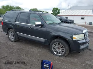 2007 Lincoln Navigator with VIN 5LMFU28507LJ23423, listed as a IAAI auction lot 42315936 with 230,935 mi miles and . Bid and sale history available at DreamBid. Image 1.