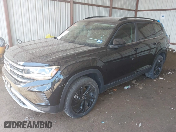 2022 Volkswagen Atlas SE with VIN 1V2KR2CA8NC550050, listed as a IAAI auction lot 42099174 with 55,967 mi miles and . Bid and sale history available at DreamBid. Image 2.
