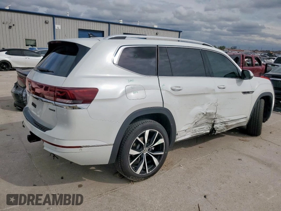 2024 Volkswagen Atlas SEL Premium R-Line z VIN 1V2FR2CA3RC574070, wystawiony jako Copart lot #50787545 z przebiegiem 9 377 mil mil oraz Szkoda całkowita • Salvage title. Historia ofert i sprzedaży dostępna na DreamBid. Obrazek 3.