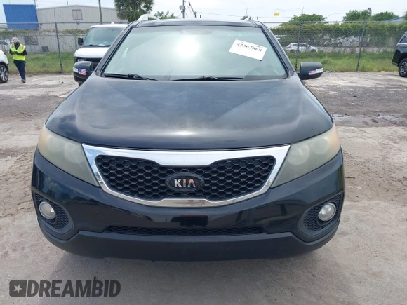 2012 Kia Sorento EX z VIN 5XYKU4A23CG230182, wystawiony jako IAAI lot #42367868 z przebiegiem 224 894 mil mil oraz . Historia ofert i sprzedaży dostępna na DreamBid. Obrazek 6.