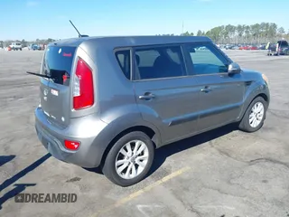 2013 Kia Soul ! with VIN KNDJT2A6XD7521718, listed as a IAAI auction lot 41683625 with 216,332 mi miles. Bid and sale history available at carsss.com. Image 4.