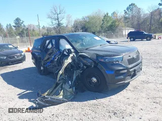 2021 Ford Police Interceptor Utility z VIN 1FM5K8AB0MGB98697, wystawiony jako IAAI lot #41877811 z przebiegiem 23 127 mil mil oraz . Historia ofert i sprzedaży dostępna na DreamBid. Obrazek 1.