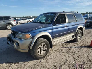 2001 Mitsubishi Montero Sport XLS with VIN JA4LS31H41P046771, listed as a Copart auction lot 82642284 with 178,969 mi miles and Salvage Title. Bid and sale history available at carsss.com. Image 1.