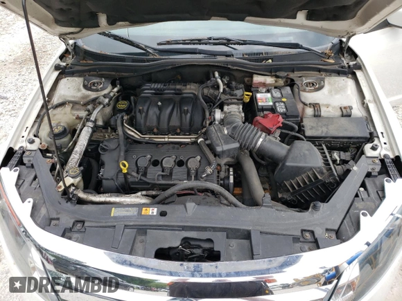 2010 Ford Fusion SE with VIN 3FAHP0HG0AR430215, listed as a Copart auction lot 68219033 with 215,228 mi miles and Non Repairable. Bid and sale history available at DreamBid. Image 11.
