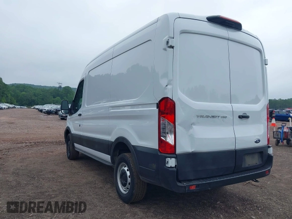 2023 Ford Transit Cargo с VIN 1FTBR1C84PKA95943, выставлен на аукционе IAAI как лот 42608287 с пробегом 32 639 миль миль и . История ставок и продаж доступна на DreamBid. Изображение 3.