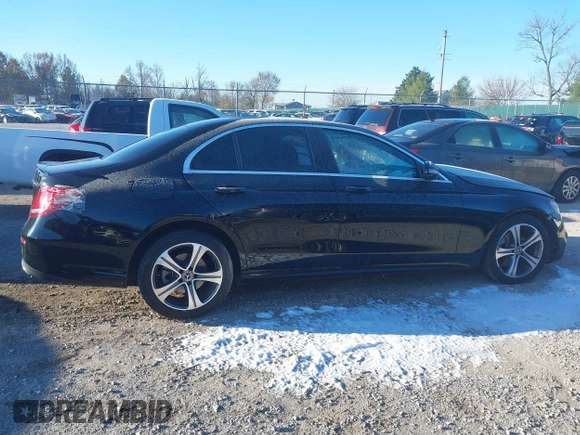 2019 Mercedes-Benz E-Class E 300 with VIN WDDZF4JB2KA526498, listed as a IAAI auction lot 40994058 with 74,282 mi miles. Bid and sale history available at carsss.com. Image 13.