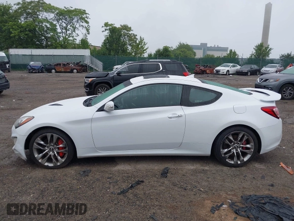2015 Hyundai Genesis Coupe R-Spec with VIN KMHHU6KJ3FU125152, listed as a IAAI auction lot 42457798 with 159,477 mi miles and . Bid and sale history available at DreamBid. Image 15.