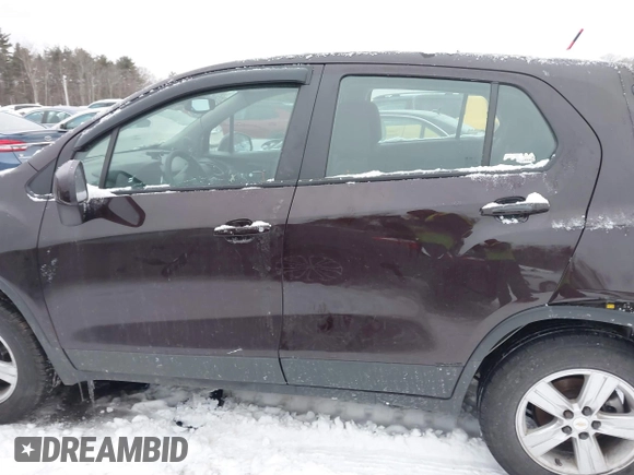 2022 Chevrolet Trax LS with VIN KL7CJNSM1NB504895, listed as a IAAI auction lot 41526126 with 66,154 mi miles. Bid and sale history available at carsss.com. Image 14.