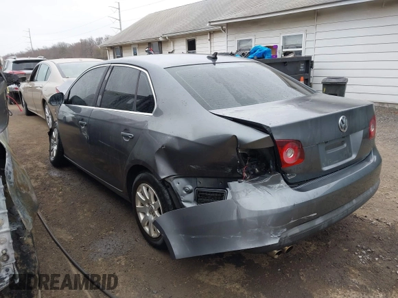 2008 Volkswagen Jetta SE with VIN 3VWRZ81K58M123374, listed as a IAAI auction lot 41787147 with 180,895 mi miles and . Bid and sale history available at DreamBid. Image 3.