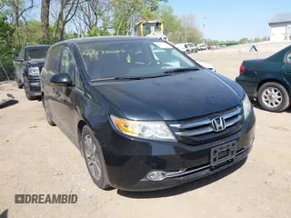 2014 Honda Odyssey Touring с VIN 5FNRL5H9XEB133808, выставлен на аукционе IAAI как лот 42138687 с пробегом 235 225 миль миль и . История ставок и продаж доступна на DreamBid. Изображение 1.