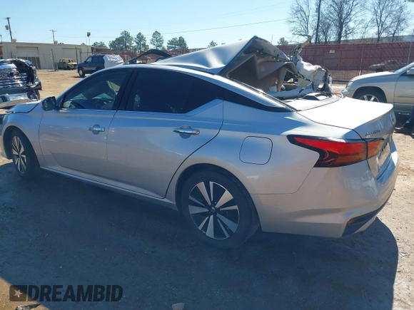 2019 Nissan Altima 2.5 SL with VIN 1N4BL4EV0KC156204, listed as a IAAI auction lot 41663798 with 131,117 mi miles. Bid and sale history available at carsss.com. Image 3.