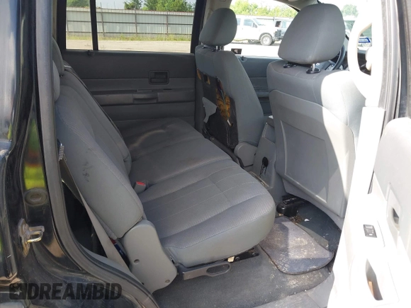 2006 Dodge Durango SXT with VIN 1D4HB38NX6F129130, listed as a IAAI auction lot 42736283 with 196,389 mi miles and . Bid and sale history available at DreamBid. Image 8.