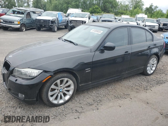 2011 BMW 3 Series 328i xDrive z VIN WBAPK5C59BA995157, wystawiony jako Copart lot #61009055 z przebiegiem 112 455 mil mil oraz Szkoda całkowita • Salvage title. Historia ofert i sprzedaży dostępna na DreamBid. Obrazek 1.