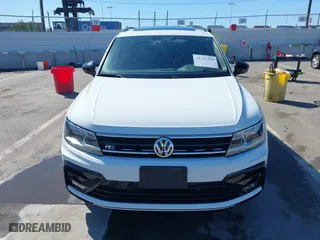 2020 Volkswagen Tiguan SE with VIN 3VV3B7AX8LM063202, listed as a IAAI auction lot 41731419 with 41,241 mi miles. Bid and sale history available at carsss.com. Image 13.