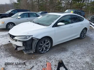 2016 Chrysler 200 S with VIN 1C3CCCBG7GN151807, listed as a IAAI auction lot 40998019 with 90,455 mi miles. Bid and sale history available at carsss.com. Image 20.