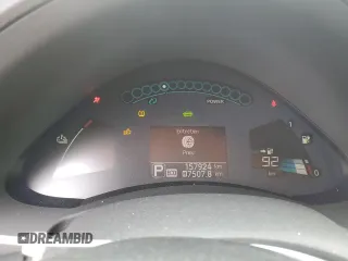 2015 Nissan LEAF S z VIN 1N4AZ0CP9FC321115, wystawiony jako Copart lot #57114655 z przebiegiem 157 924 mil mil oraz Szkoda całkowita • Salvage title. Historia ofert i sprzedaży dostępna na DreamBid. Obrazek 9.