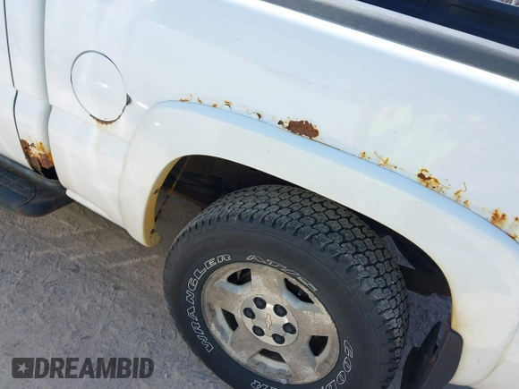 2007 Chevrolet Silverado 1500 LT3 with VIN 2GCEK13ZX71138580, listed as a IAAI auction lot 42217331 with 248,031 mi miles and . Bid and sale history available at DreamBid. Image 20.