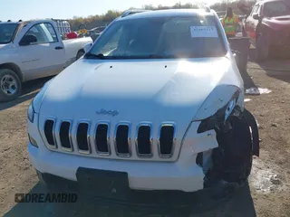 2015 Jeep Cherokee Latitude with VIN 1C4PJLCBXFW506502, listed as a IAAI auction lot 42103117 with 160,433 mi miles and . Bid and sale history available at carsss.com. Image 13.