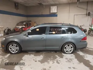 2010 Volkswagen Jetta SportWagen TDI with VIN 3VWTL7AJ7AM672069, listed as a IAAI auction lot 41858880 with 1 mi miles. Bid and sale history available at carsss.com. Image 12.