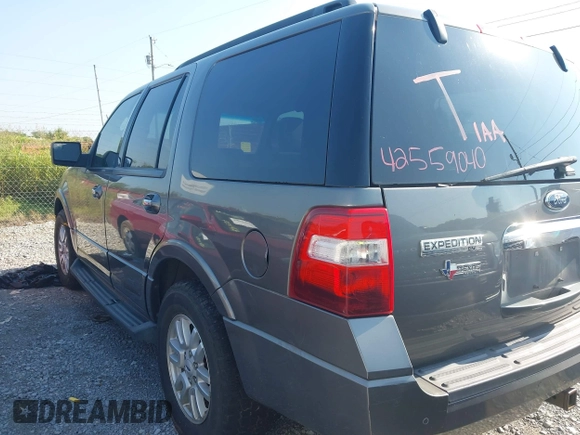 2014 Ford Expedition XLT with VIN 1FMJU1H53EEF00951, listed as a IAAI auction lot 42559040 with 225,162 mi miles and . Bid and sale history available at DreamBid. Image 3.
