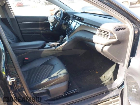 2020 Toyota Camry SE z VIN 4T1G11AK8LU362751, wystawiony jako IAAI lot #42322858 z przebiegiem 105 175 mil mil oraz . Historia ofert i sprzedaży dostępna na DreamBid. Obrazek 5.