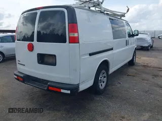 2014 Chevrolet Express Cargo z VIN 1GCSGAFX0E1155518, wystawiony jako IAAI lot #41915742 z przebiegiem 221 712 mil mil oraz . Historia ofert i sprzedaży dostępna na DreamBid. Obrazek 4.