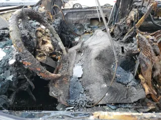 2015 Toyota Tundra Platinum z VIN 5TFAY5F16FX439441, wystawiony jako Copart lot #56998755 z przebiegiem Nie podano mil oraz Nie do naprawy • Non repairable. Historia ofert i sprzedaży dostępna na DreamBid. Obrazek 7.