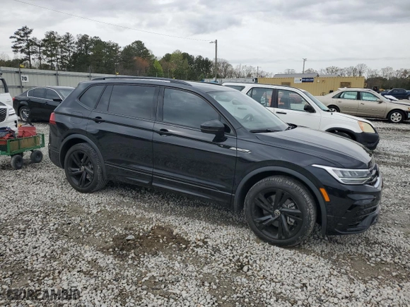 2024 Volkswagen Tiguan SE R-Line Black with VIN 3VVCB7AX3RM010352, listed as a Copart auction lot 50008955 with 16,095 mi miles and Salvage Title. Bid and sale history available at carsss.com. Image 4.