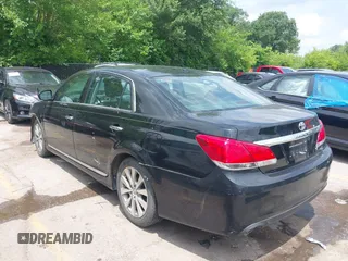 2012 Toyota Avalon z VIN 4T1BK3DB3CU462447, wystawiony jako IAAI lot #42442638 z przebiegiem 195 067 mil mil oraz . Historia ofert i sprzedaży dostępna na DreamBid. Obrazek 3.