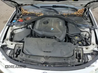 2017 BMW 3 Series 330i xDrive z VIN WBA8D9G59HNU60668, wystawiony jako Copart lot #58411195 z przebiegiem 97 785 mil mil oraz Szkoda całkowita • Salvage title. Historia ofert i sprzedaży dostępna na DreamBid. Obrazek 11.