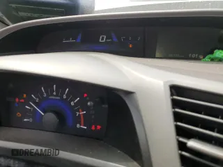 2012 Honda Civic LX z VIN 19XFB2F56CE390987, wystawiony jako Copart lot #56753635 z przebiegiem 81 832 mil mil oraz Szkoda całkowita • Salvage title. Historia ofert i sprzedaży dostępna na DreamBid. Obrazek 9.