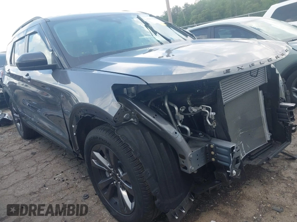 2022 Ford Explorer XLT z VIN 1FMSK7DH8NGB12227, wystawiony jako IAAI lot #42171362 z przebiegiem 7 543 mil mil oraz . Historia ofert i sprzedaży dostępna na DreamBid. Obrazek 1.