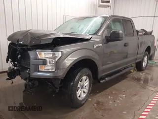 2017 Ford F-150 XL with VIN 1FTEX1E82HFB75381, listed as a IAAI auction lot 41583133 with 40,675 mi miles. Bid and sale history available at carsss.com. Image 2.