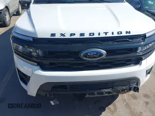 2024 Ford Expedition Max Limited с VIN 1FMJK2A81REA99518, выставлен на аукционе IAAI как лот 41735522 с пробегом 1 297 миль миль и . История ставок и продаж доступна на DreamBid. Изображение 17.